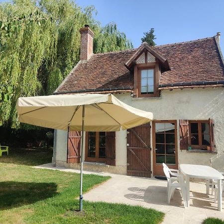 La petite maison dans la forêt Gy-en-Sologne Exterior foto