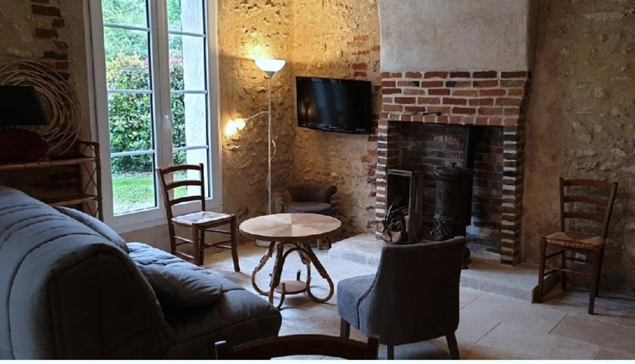 La petite maison dans la forêt Gy-en-Sologne Exterior foto