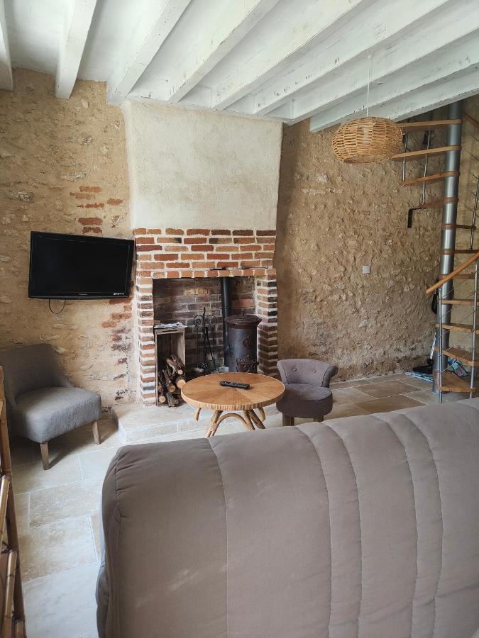 La petite maison dans la forêt Gy-en-Sologne Exterior foto