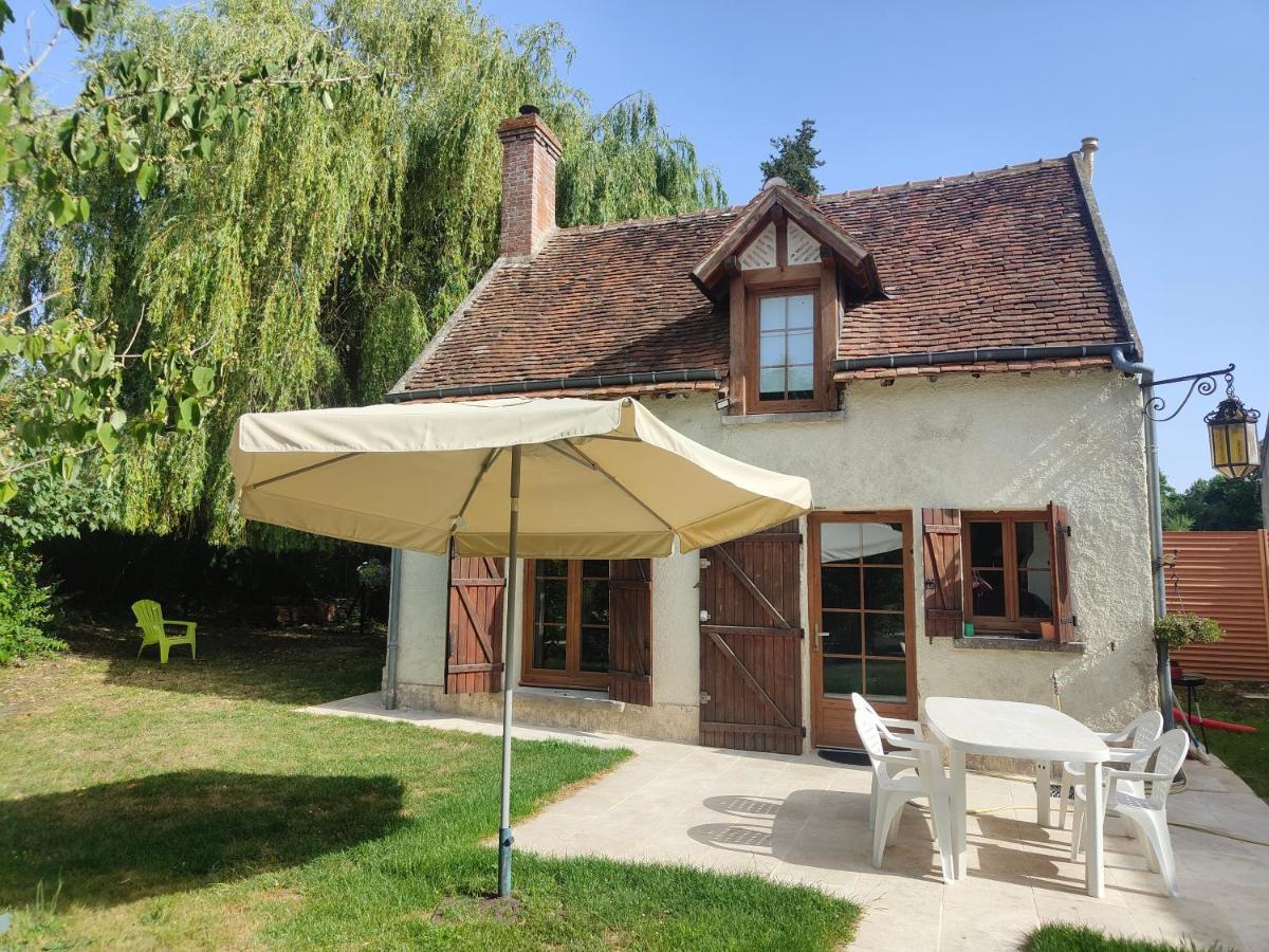 La petite maison dans la forêt Gy-en-Sologne Exterior foto